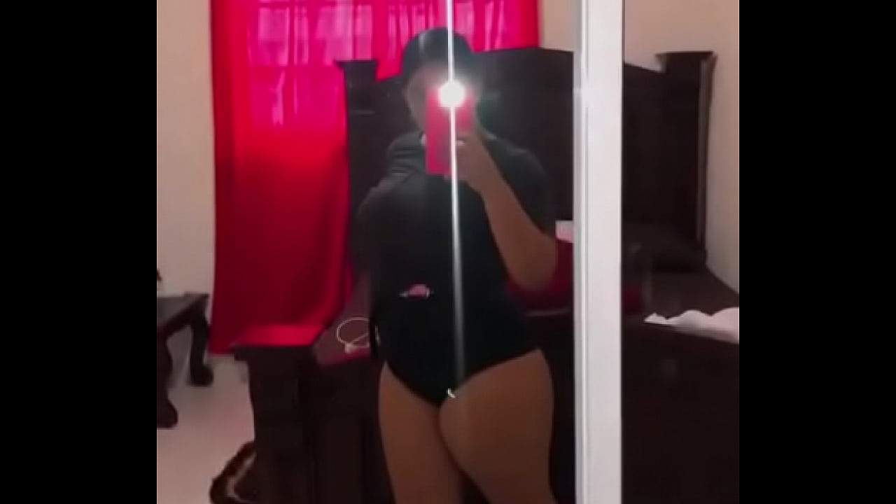 dominicana mueve culo bien rico ella quiere muchos amigos para su cuenta