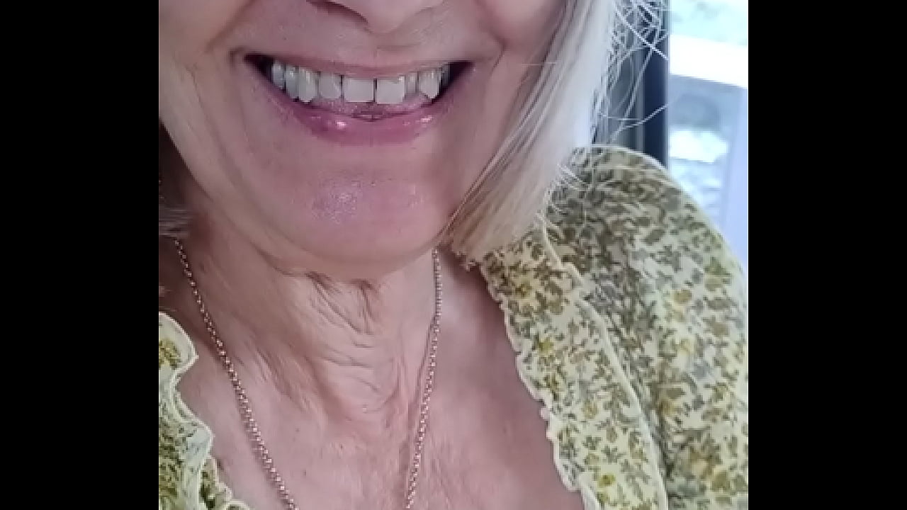 BJ and hand job in car