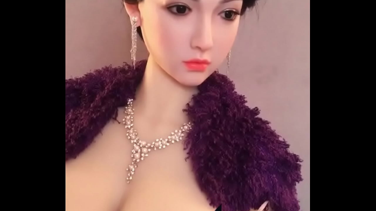 AUTOMATIC WOMAN Term geisha itself means a person endowed with artistic abilities.