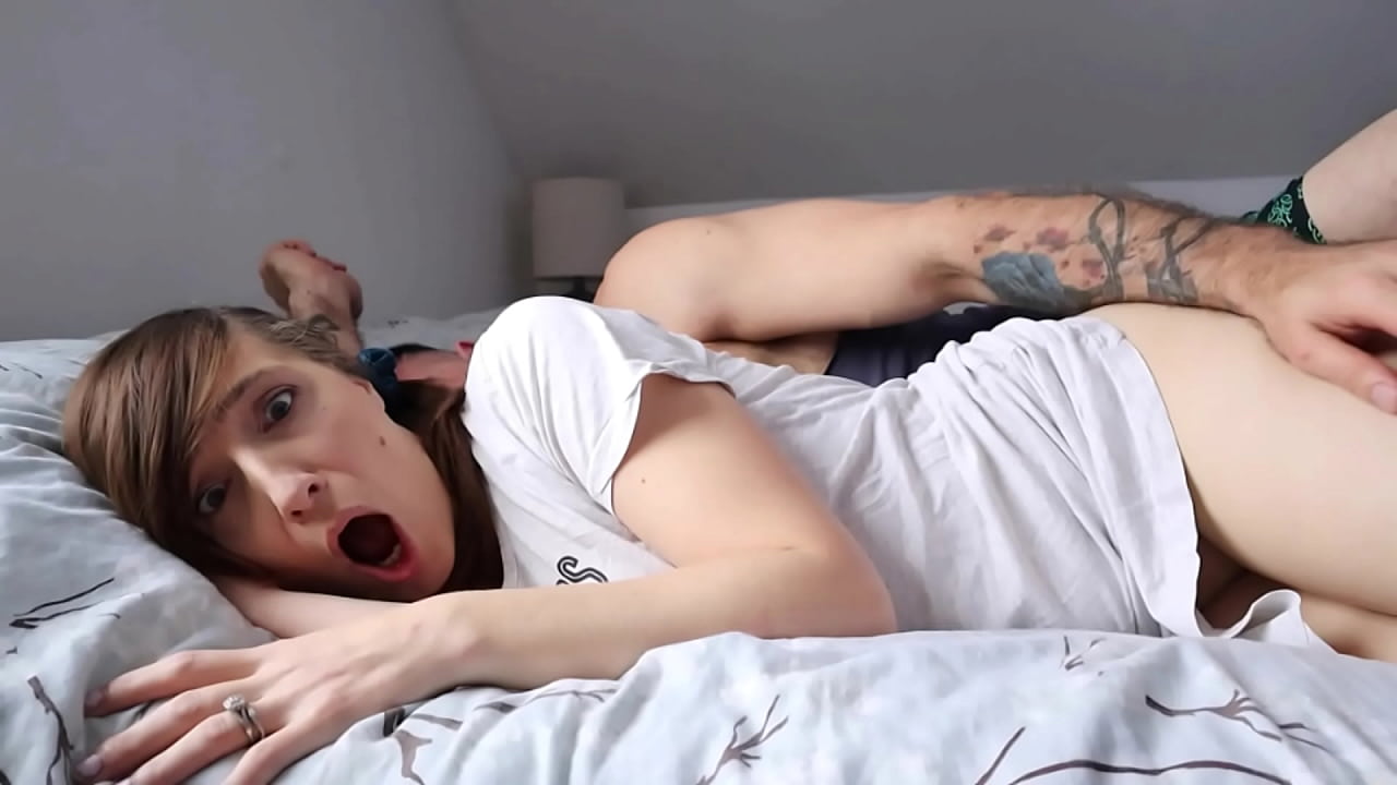 Stepdad accidentally mistakens stepdaughter as wife, leaving her creampied