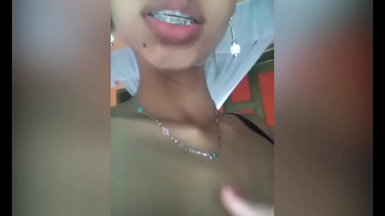 Novinha da buceta inchada