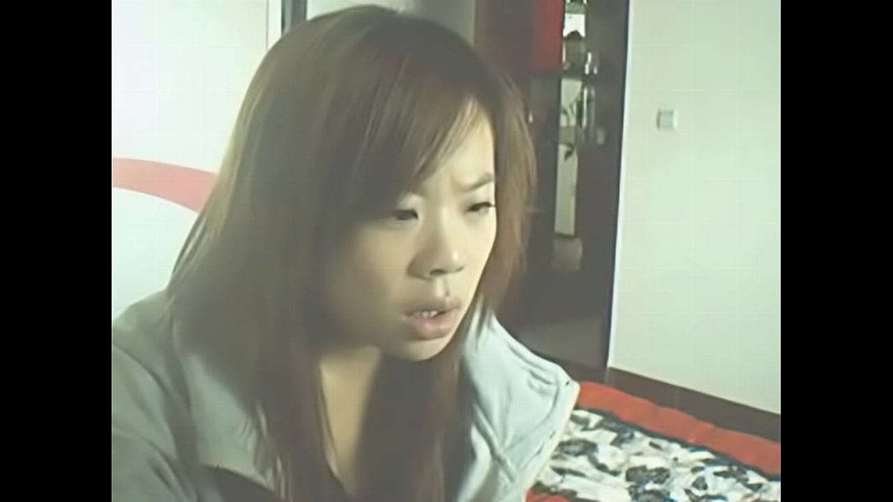 她应该是在自慰？