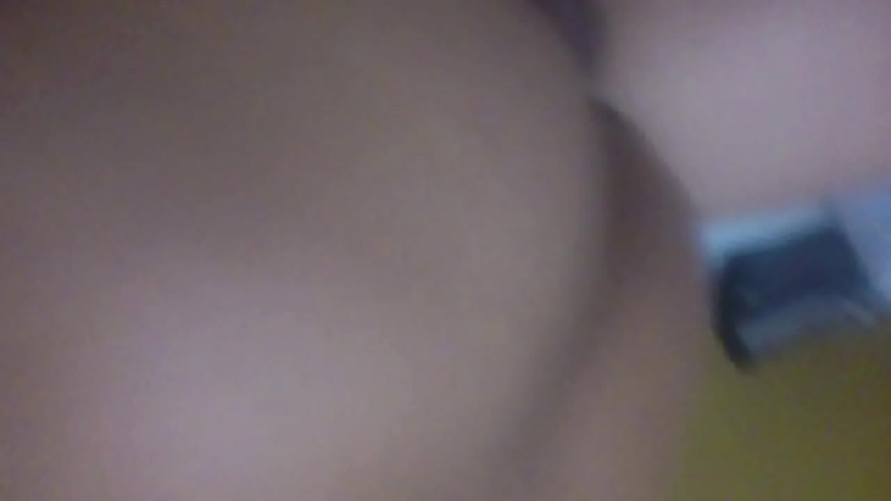 Le encanta montar mi verga