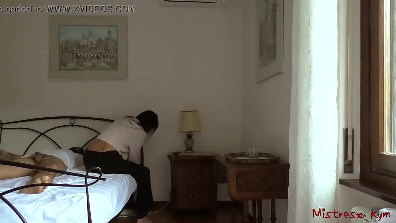 Mistress ignore her sub while he is licking her feet (short story)