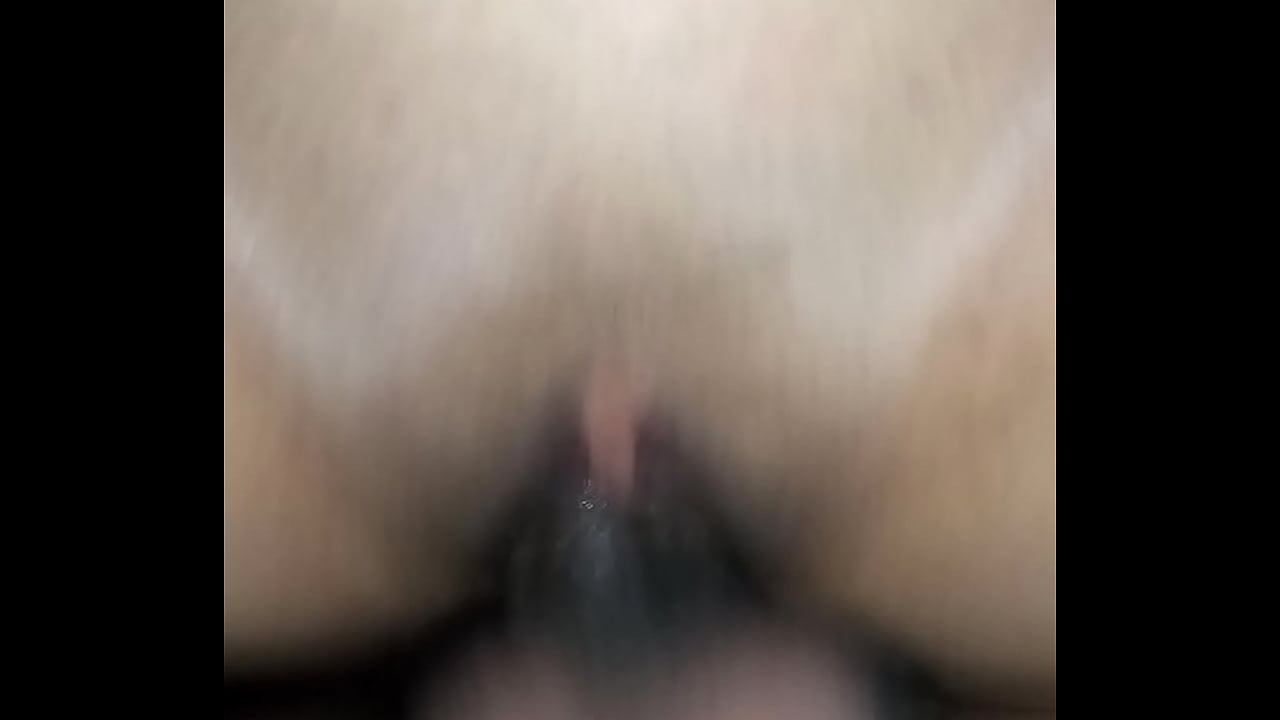 La grab&oacute; y se viene en la verga