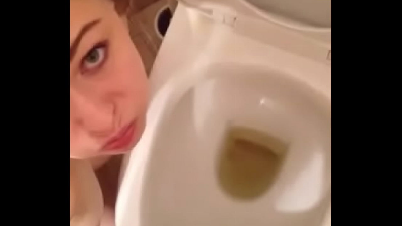 Hot brunette teen slut swallows boyfriends piss over toilet