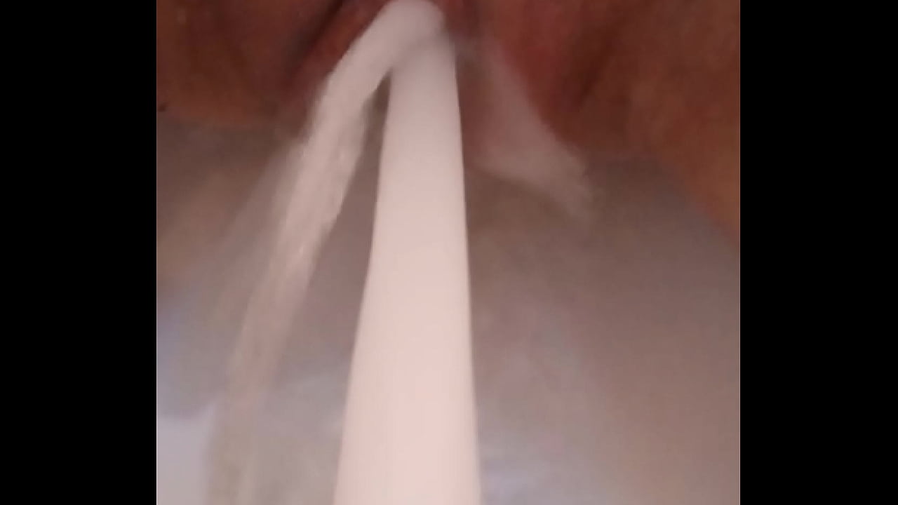 GretaLa, gioca con i suoi buchi della fica e del culo