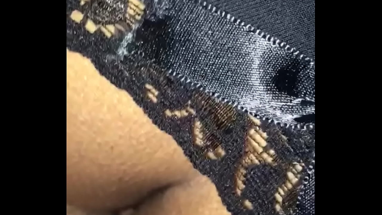 Rico sexo con mi prima, le abro el culo una vez al mes