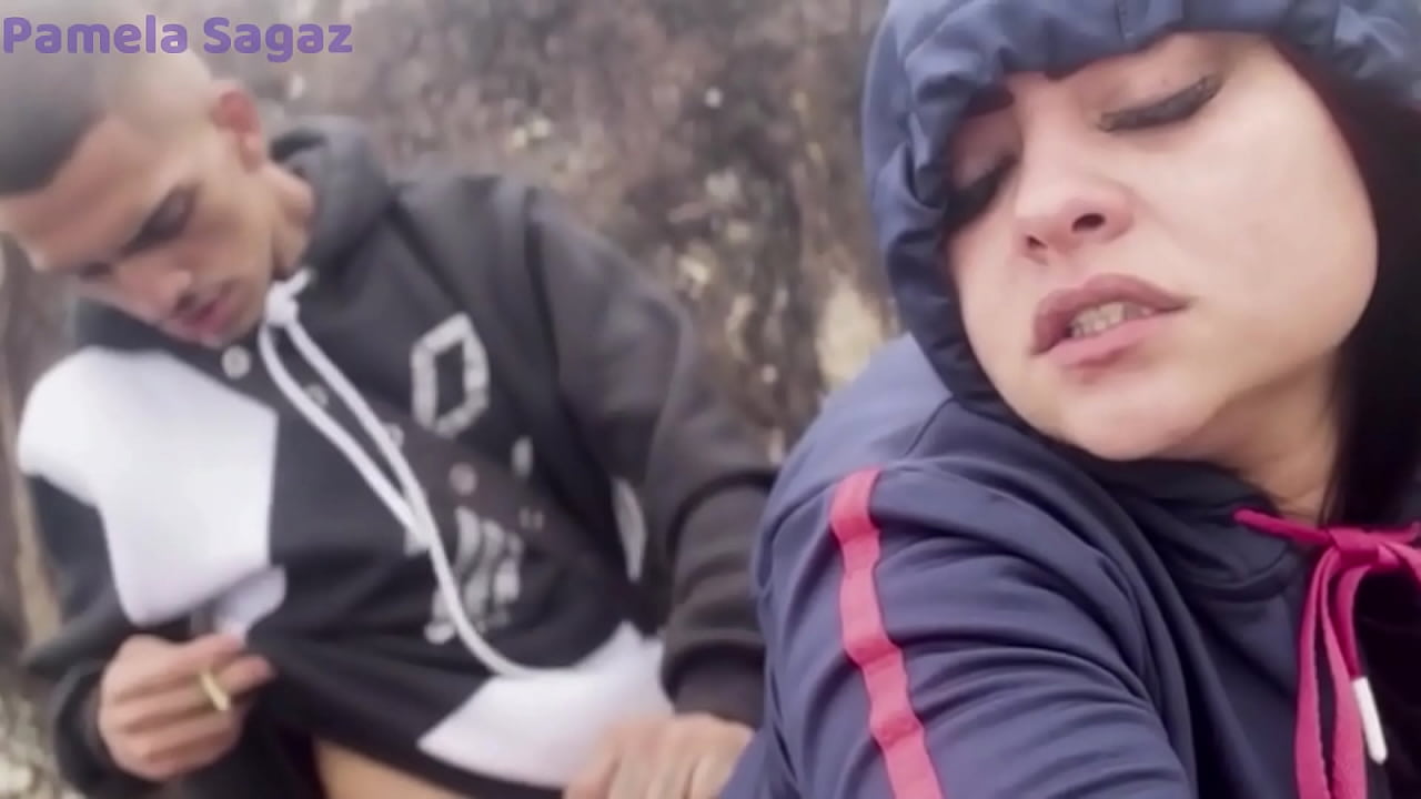 Fodendo com novinho na praia safado cheio de tes&atilde;o ja colocou eu pra mamar aquela rola gostosa COMPLETO NO RED