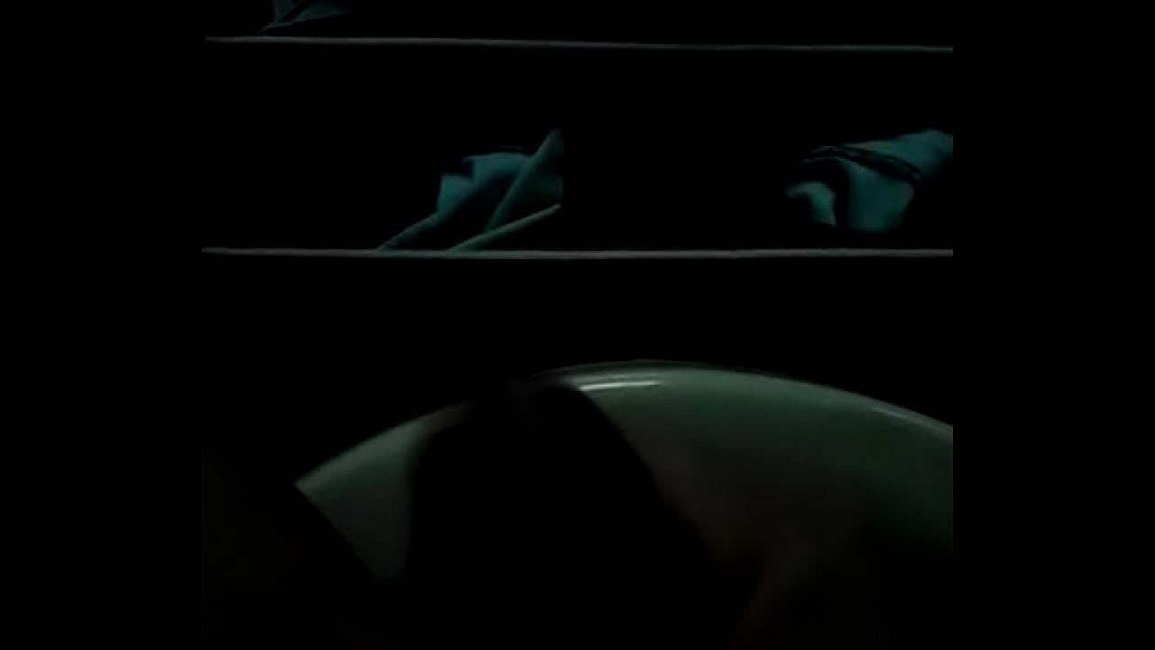 Masturbarse en el ba&ntilde;o bien rico