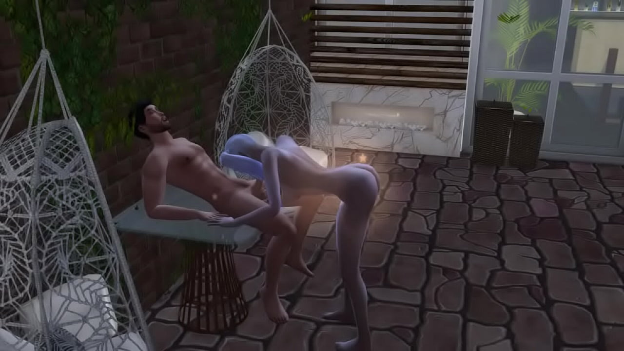 Девушку в костюме Харли Квинн оттрахал левый парень