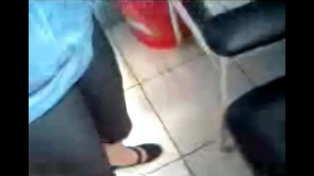 Enfermera manoseando mi pene