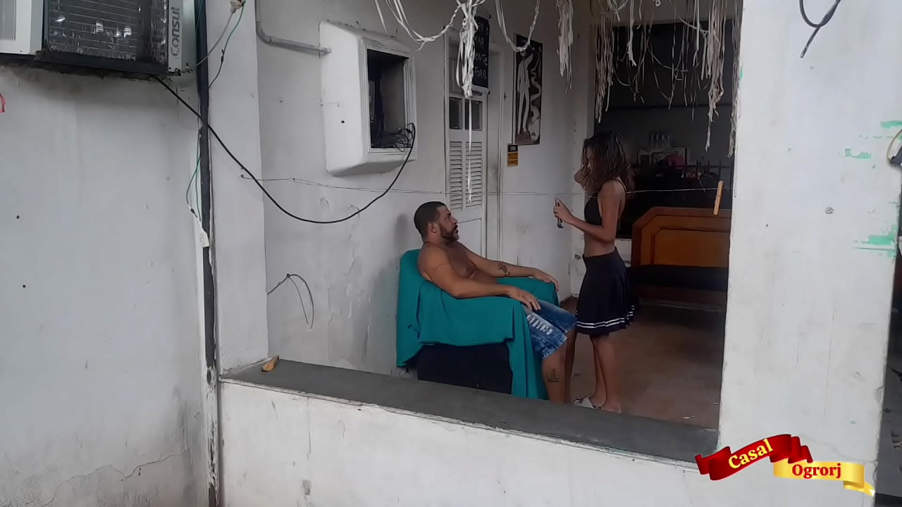 My stepdaughter shaves me and gives me her ass.