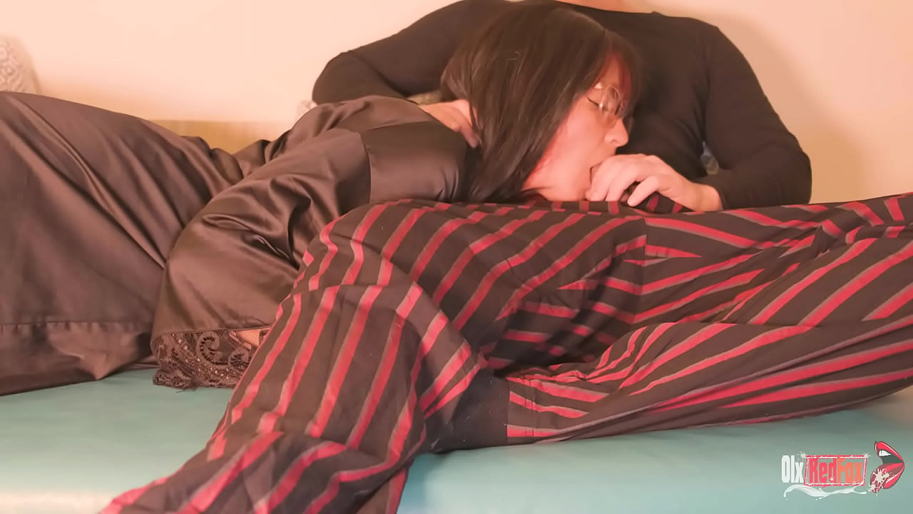 Stiefmutter und Stiefsohn. Stiefsohn fickte mich in den Mund bis zum Grund des Mundes