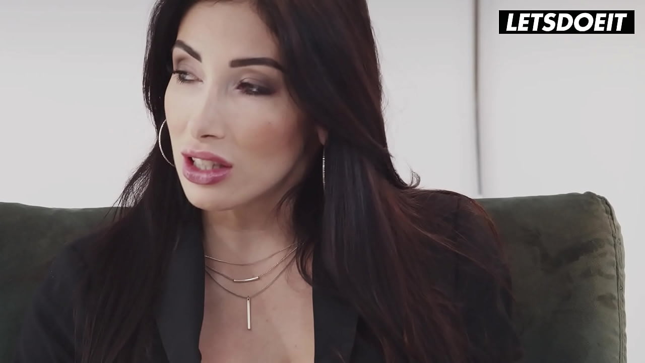 Nerd Guy Fucks His Hot Psychologist In The Ass