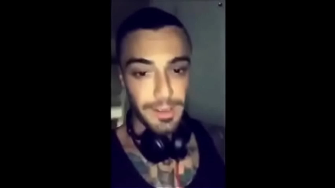 V&iacute;deo de Felipe Titto mostrando a mala