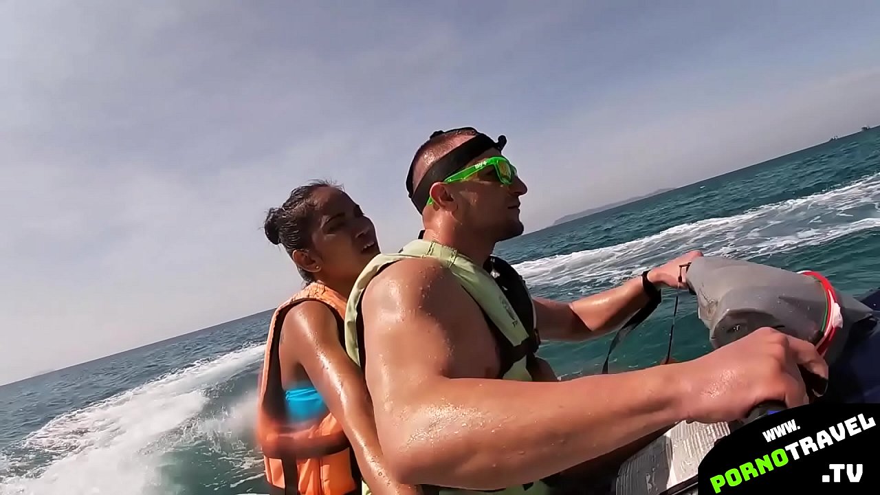 PornoTravel fun public blowjob