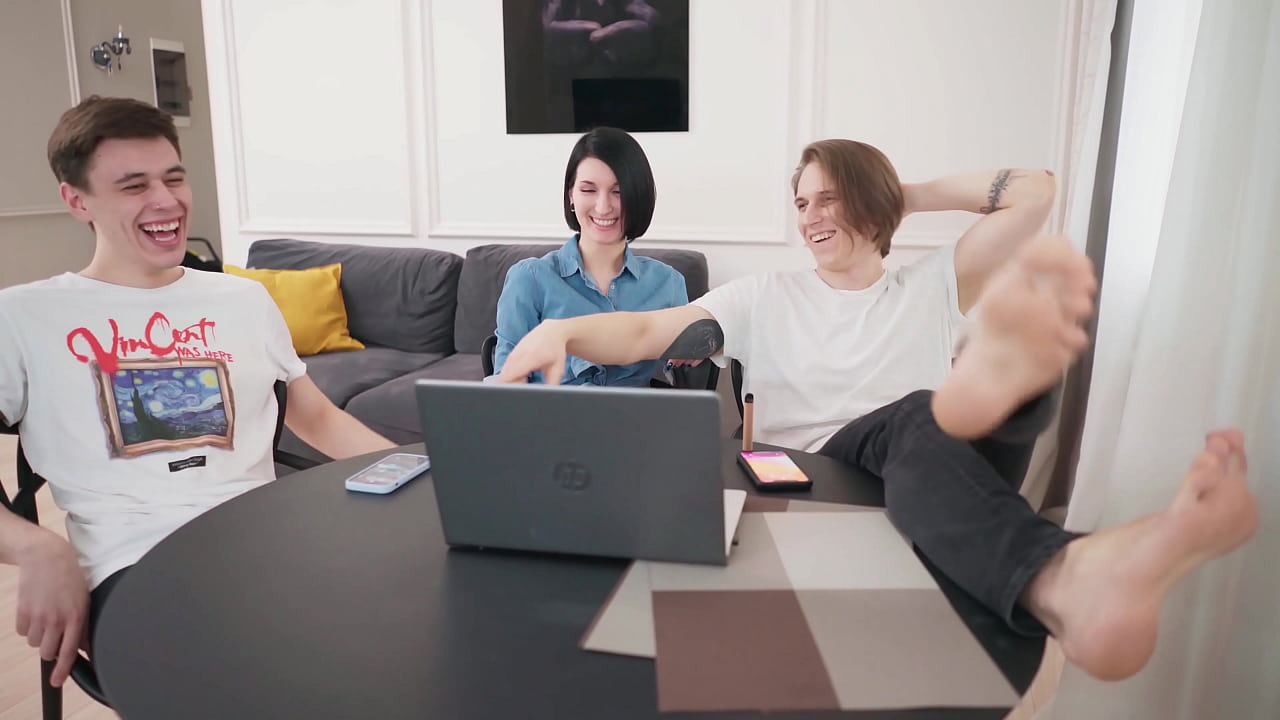 DON'T GET CAUGHT / My boyfriend can't see me cheating on him