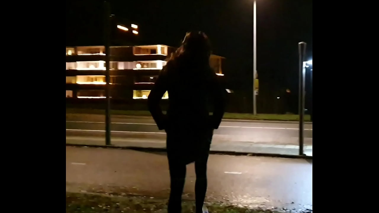 Annemieke has to enjoy herself before the bus arrives