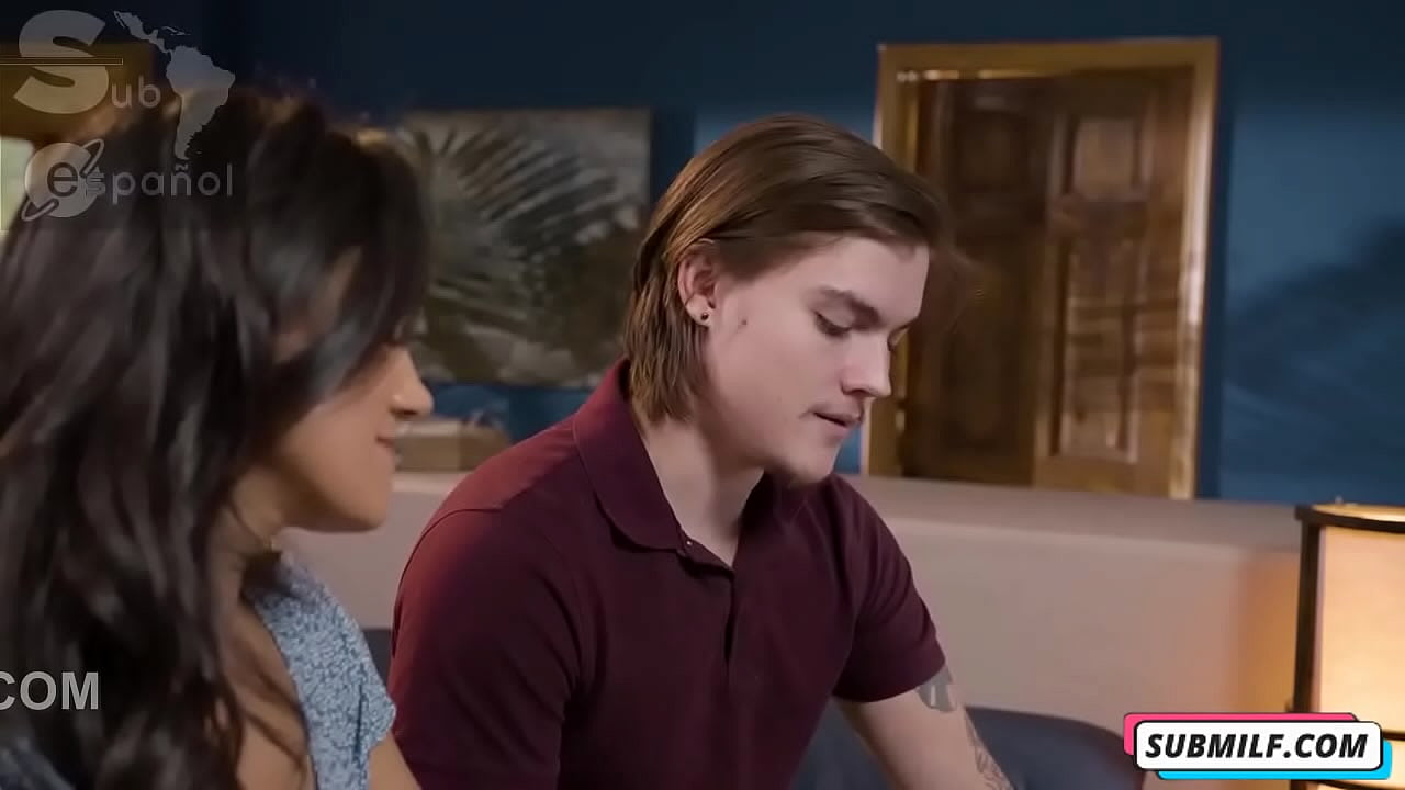 Hermanastros tienen un gran deseo sexual. Full. https://uii.io/Wai