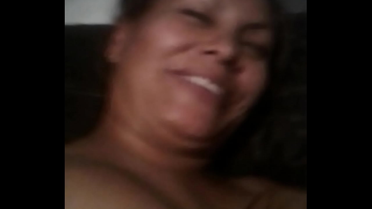 Rica cogida a reina vecina