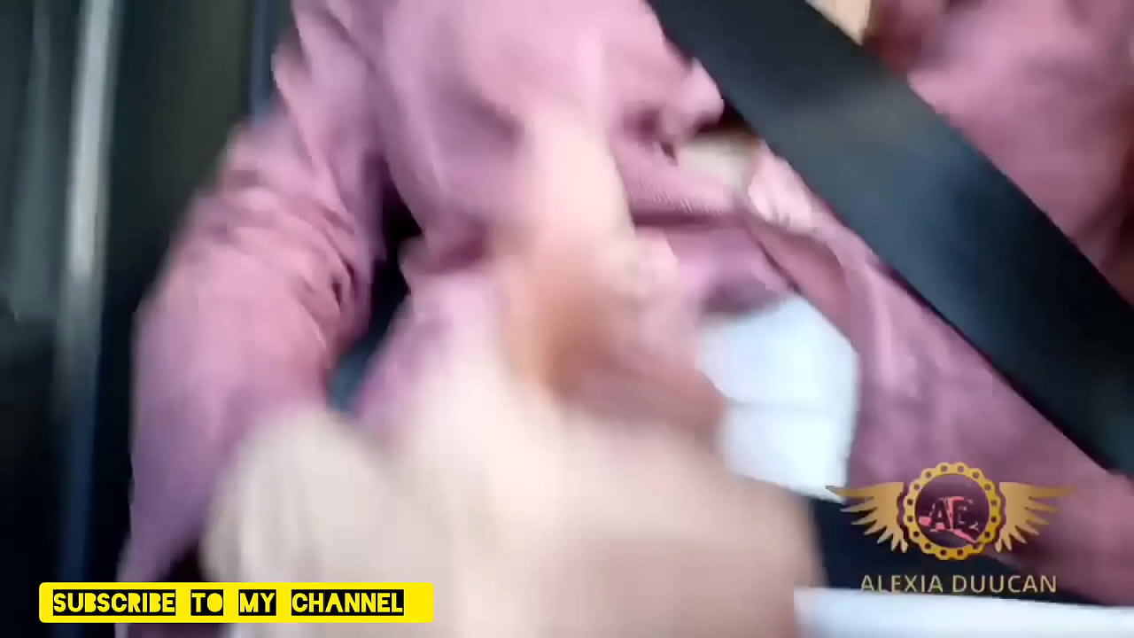 Uber safado pegando na pauzuda Alexia Duucan