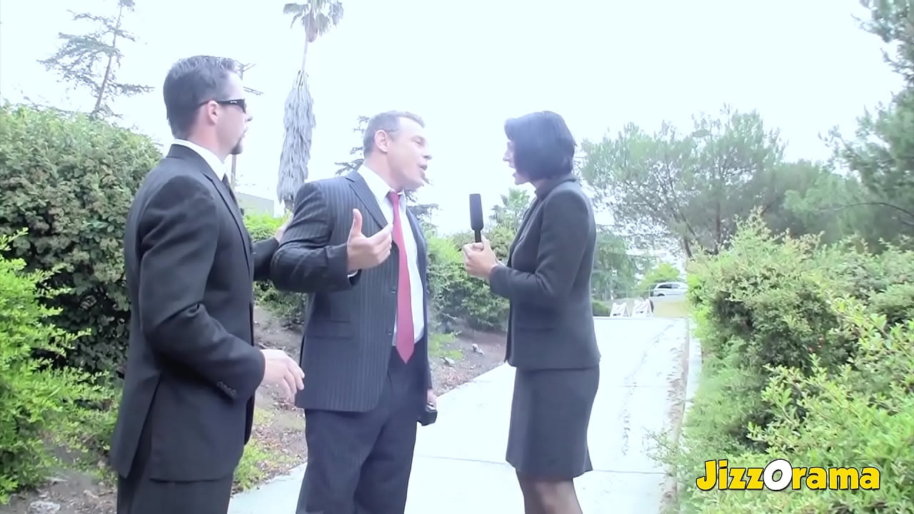 Jizzorama - Mum in Lingerie