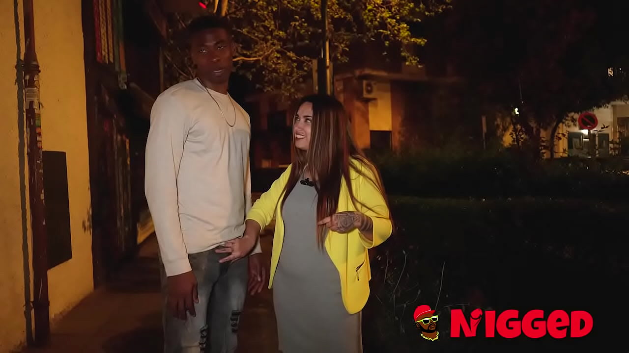 BUSTED cleaning lady! She loves cleaning cocks in the streets