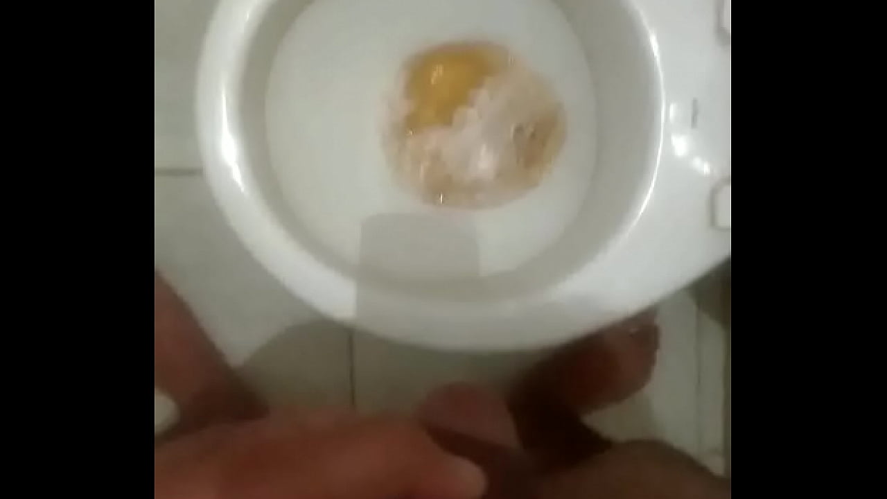 Quero mijar em voc&ecirc; - me deixa mijar em voc&ecirc;? N&atilde;o quer um banho de urina?