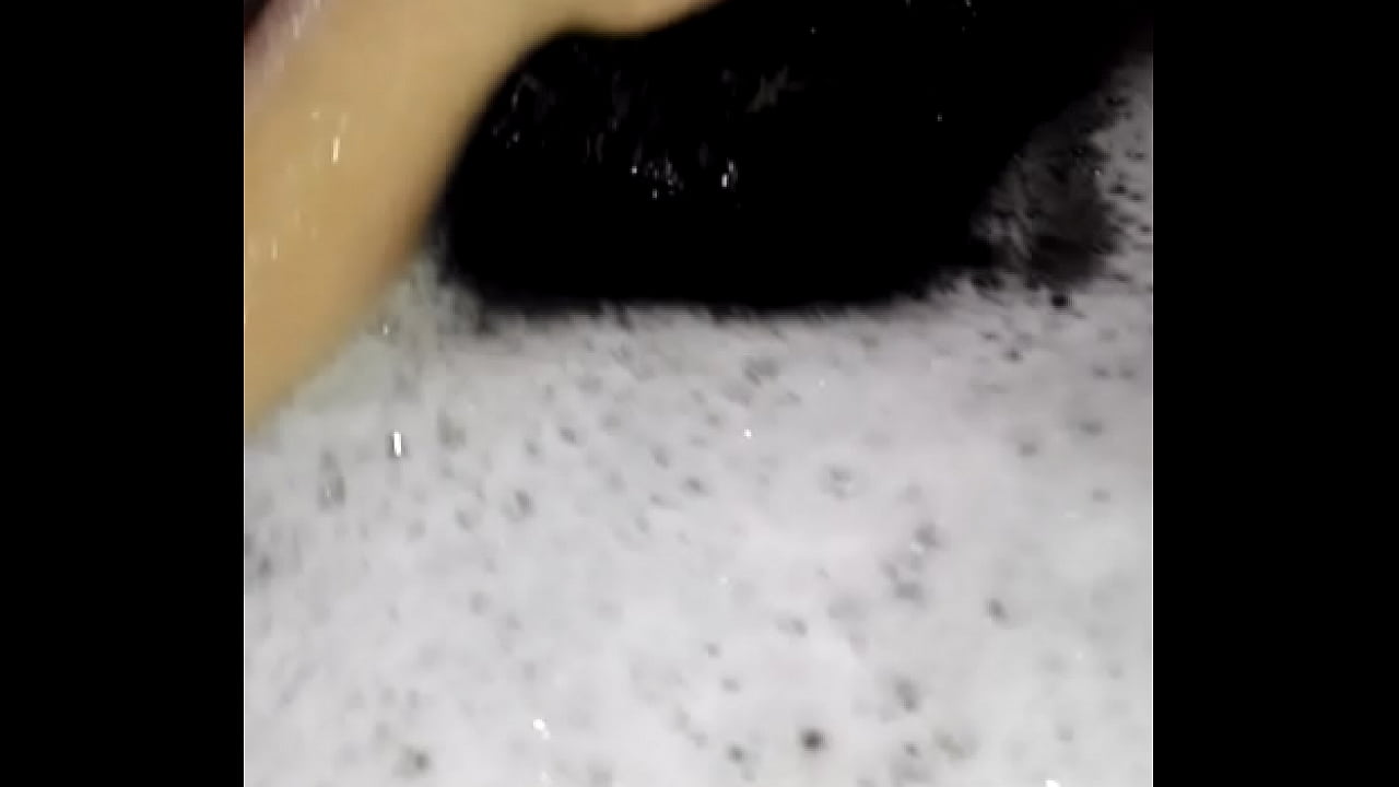 Chupandomela debajo del agua