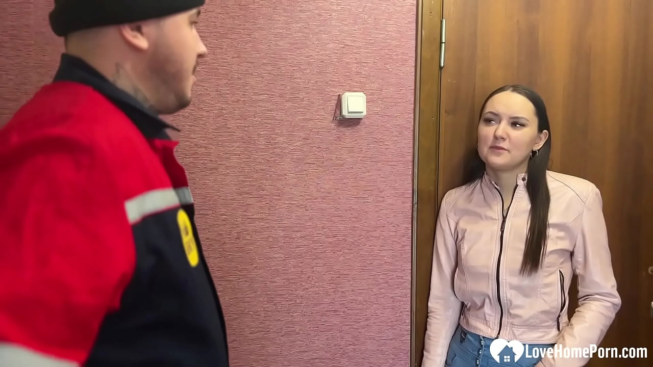 Brunette teen wanted to fuck the plumber so she did