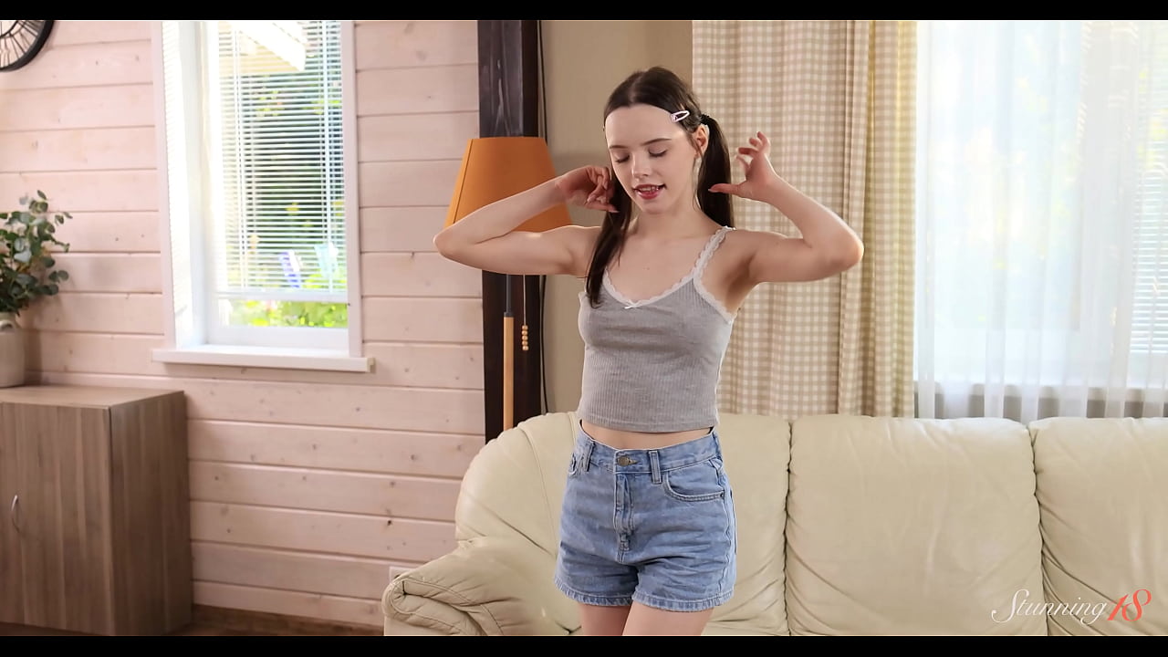 Slim Young Babe Dakota Doll Is Finger-Fucking Her Tight Cunt!