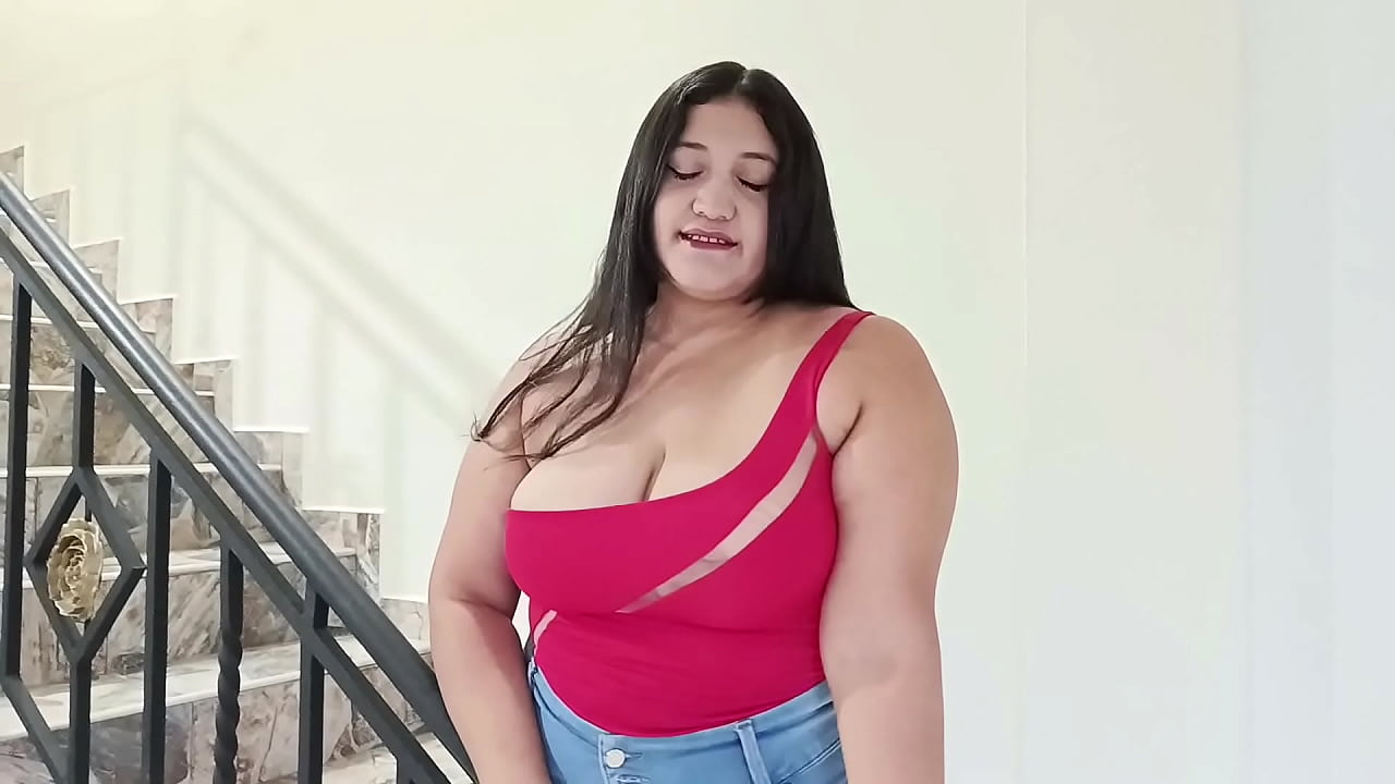 Vecina infiel follando con su vecino