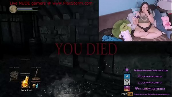 LilKiwwiMonster gaming while cropping herself for playing poorly.