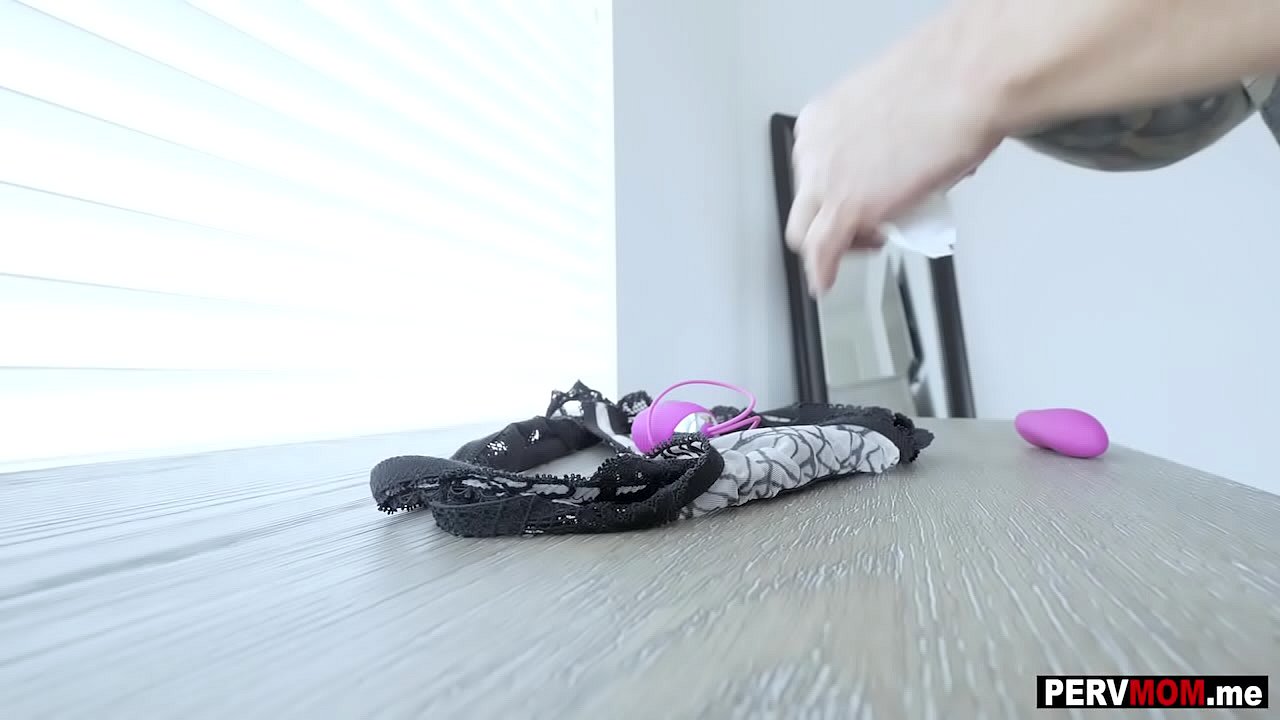 Surprized my stepmom with a sex toy in her panties