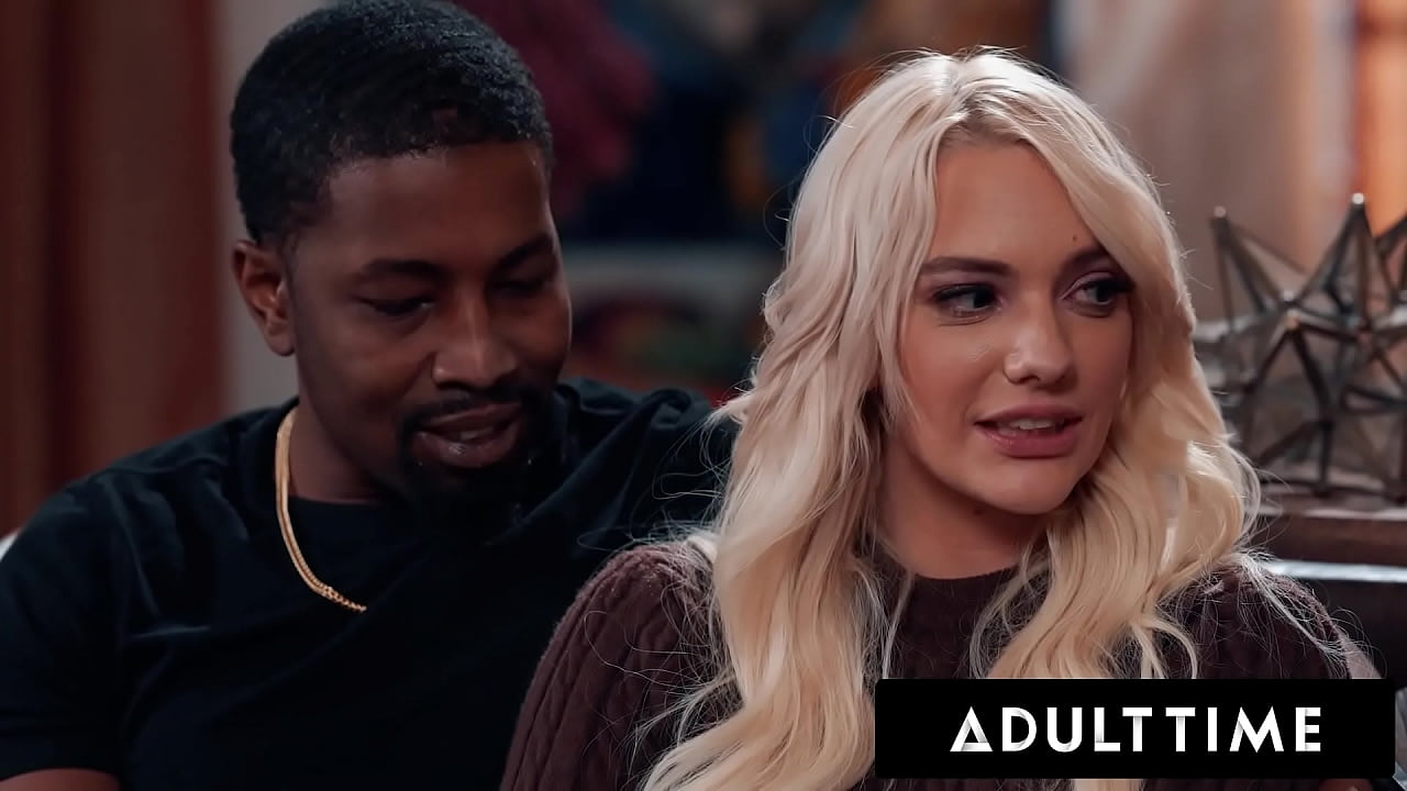 Perky Tits Babe Has First Swinger Threesome