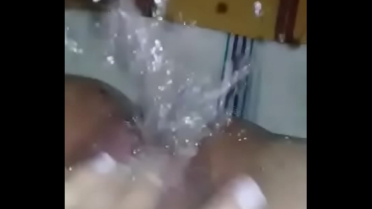 MI AMIGA ACANDO POR MI