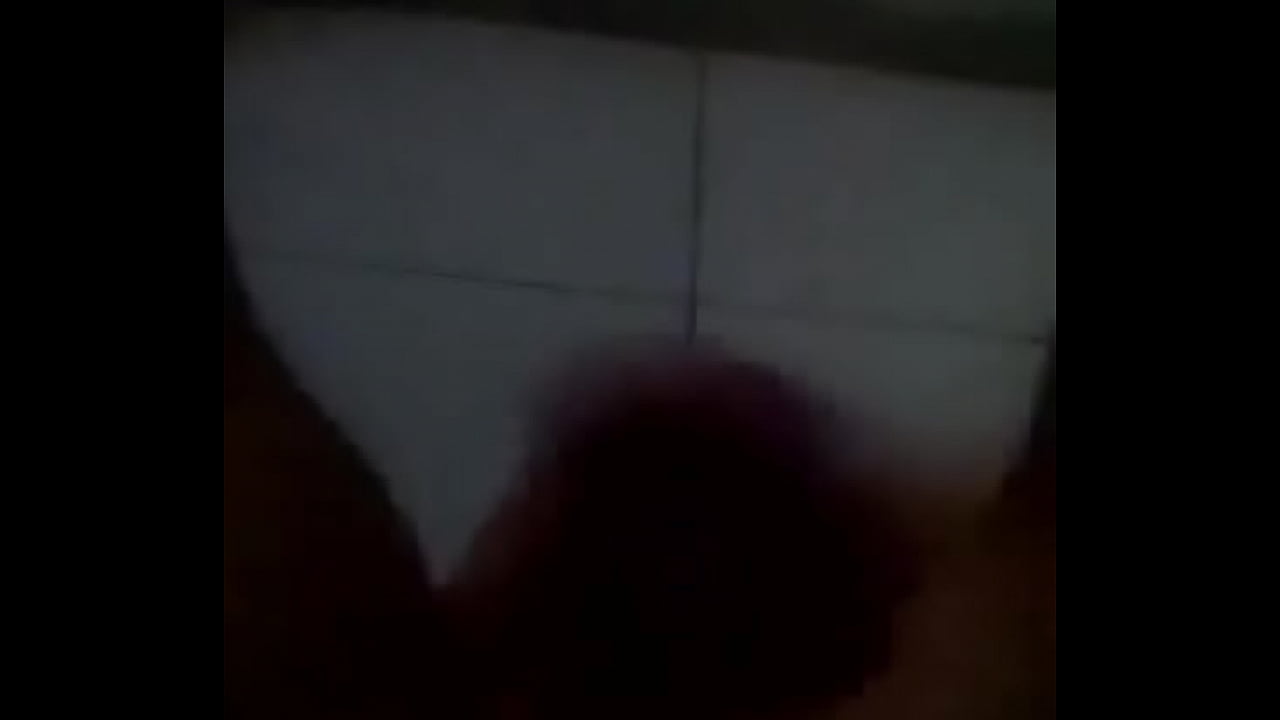 socando o punhet&atilde;o gostoso