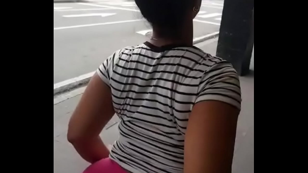 c&oacute;mo ser&aacute; ese culo sin ropa.