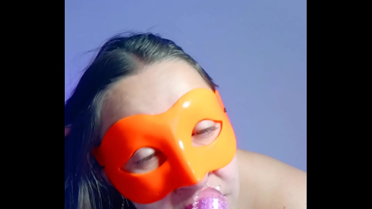 La Due&ntilde;a Del Bar Imita A La Mucama Y Hace Un Video Masturbandose Para Mostrar A Sus Clientes 2 FULL ON XRED/SHEER