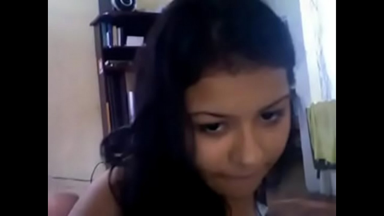 chica ense&ntilde;ando todo en la we cam...llega familia
