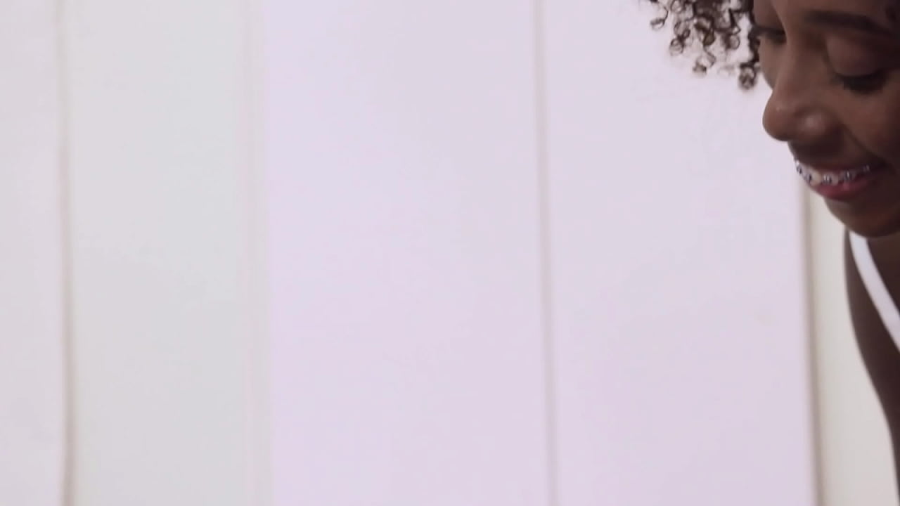 Massagem Profunda com Lorenna Green &ndash; Ele s&oacute; queria relaxar... mas saiu transformado