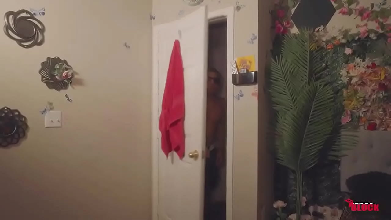 Cammy Lu wanted to know how to make it clap so i asked Sagat if he could help us out