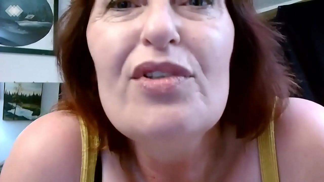 317 Wrinkled Soles, Long Toes and Slender Soft Feet. 2 versions of same video, tickle me fetish with DawnSkye1962