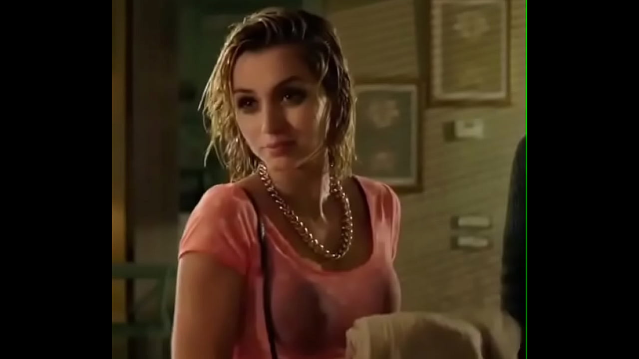 Mulheres de TOuro - Ana de Armas - Uma rara vista dela de cabelo Curto