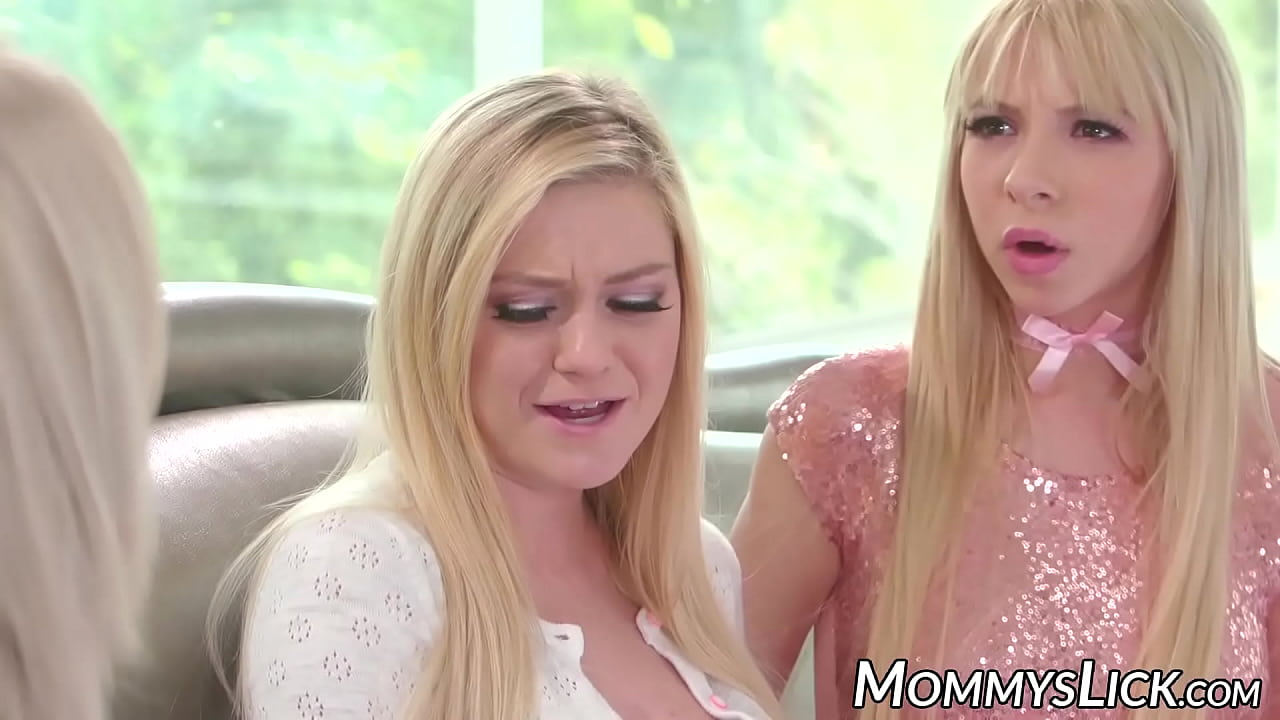 Big breasted MILF fucks with lesbo teens