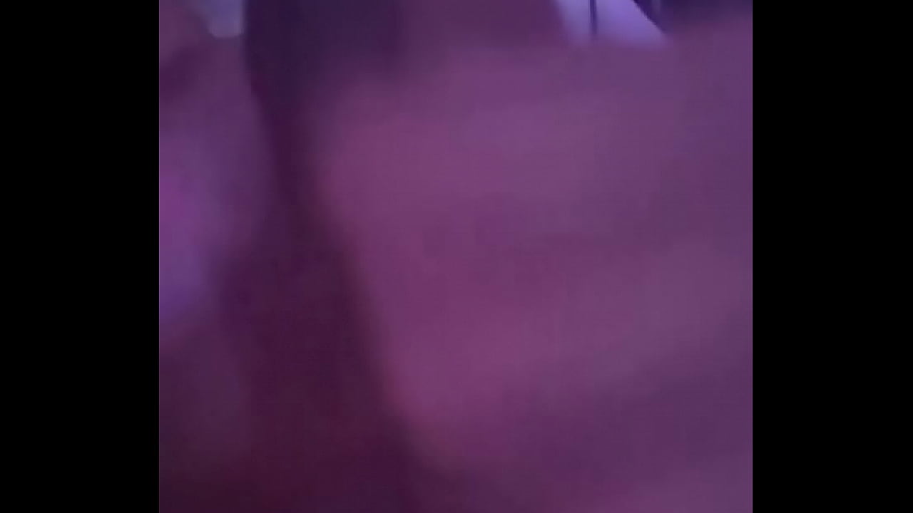 Le encanta que le mand&eacute; videos mientras me la jalo