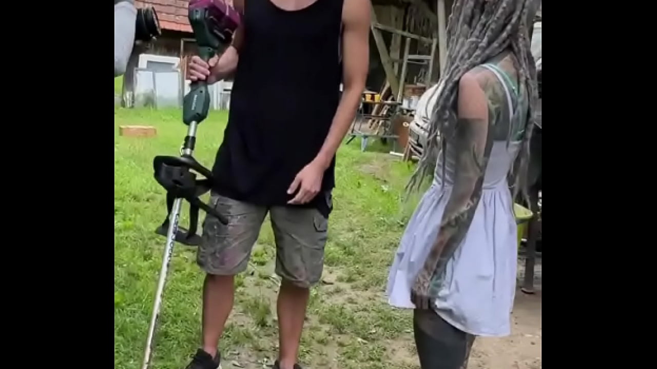 One more behind-the-scenes clip&mdash;do you like what&rsquo;s happening next? What&rsquo;s your favorite part about BTS mome...