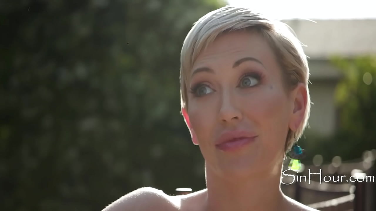 Short Hair Blonde Nudist MILF Fucks Her New Neighbor And Leaves Him Speechless