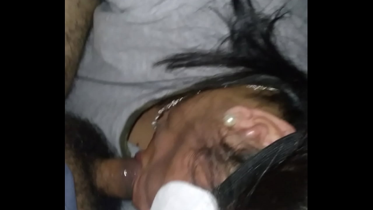 Mamando  a escondidas